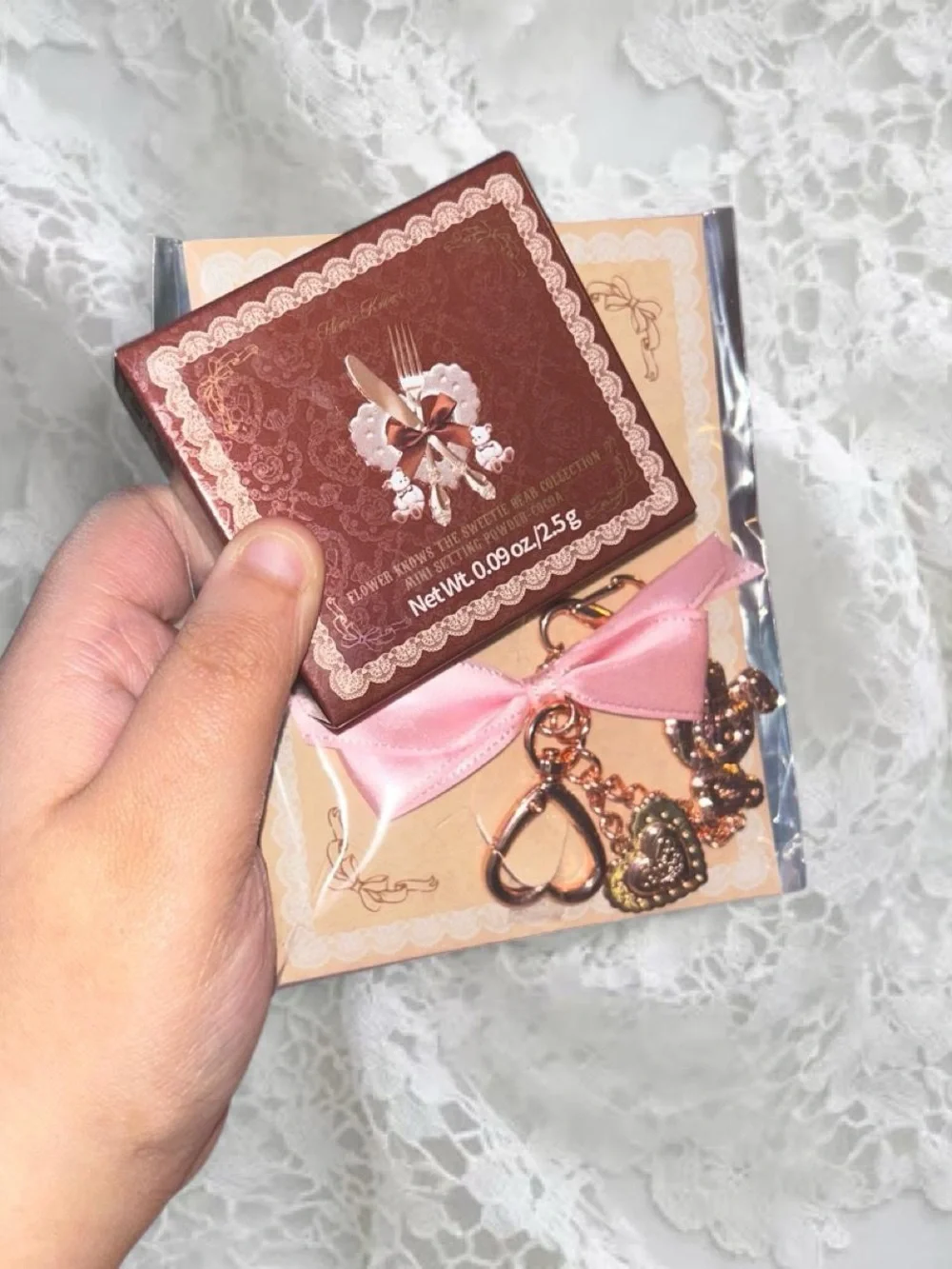 Flower Knows Sweetie Bear Mini Setting Powder Charm in Cocoa 🍫